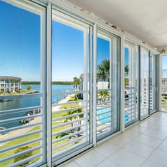 Waterfront 2-Bedroom Retreat in Longboat Key