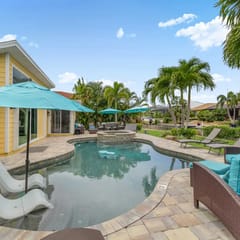 Luxurious Sarasota Home with Pool