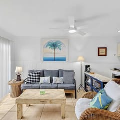Beachfront Cottage Steps from Siesta Key