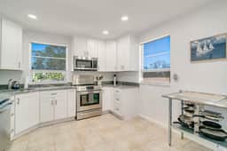 Waterfront 2-Bedroom Retreat in Longboat Key