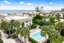 Luxury Beachfront Retreat on Longboat Key - Image 2