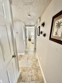 Ground-Floor Condo Walk to Beach