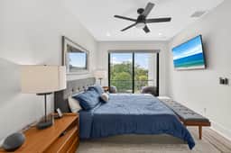 Modern 4BR Home with Rooftop Oasis