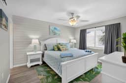 Siesta Key 2-Bedroom Condo with Pool