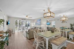 Siesta Key 2-Bedroom Condo with Pool