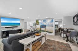 Luxurious 4-Bedroom Retreat near Siesta Key