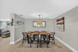 Luxurious 4-Bedroom Retreat near Siesta Key