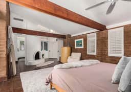 Luxury Retreat in Phoenix's Arcadia Area - Image 3