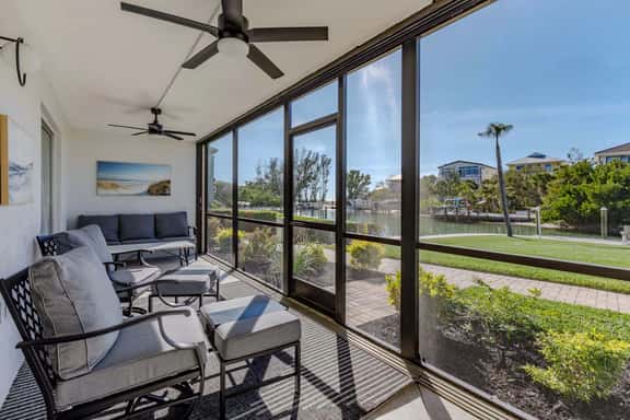 Charming 2BR Condo with Gulf Views - Image 1