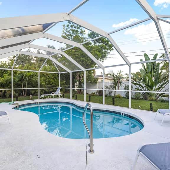 Tranquil Pool Home Near Siesta Key - Image 1