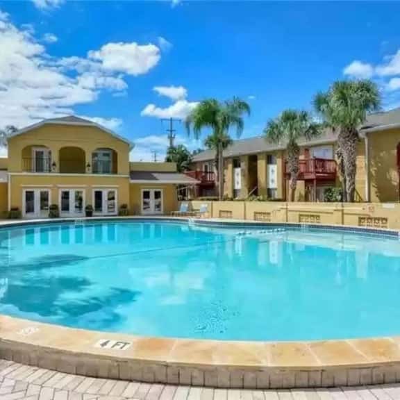 Three Bedroom Condo Near Siesta Key - Image 1