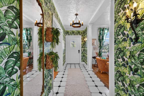 Historic Beasley House with Heated Pool