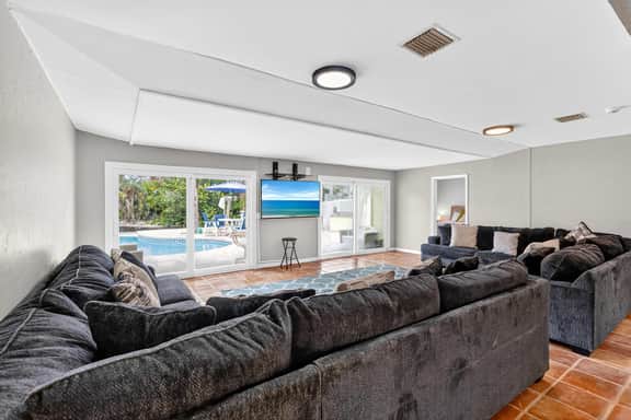 Spacious Family Home Near Siesta Key Beach