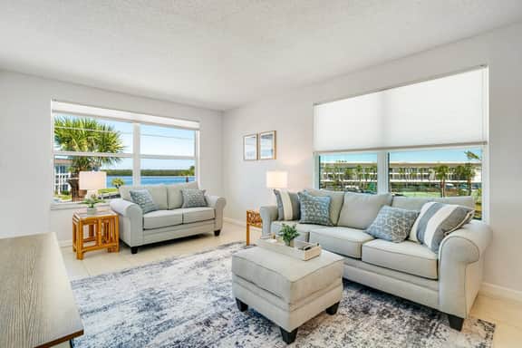 Waterfront 2-Bedroom Retreat in Longboat Key