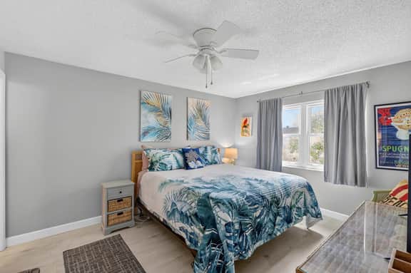 Updated 2-Bedroom Condo near Crescent Beach