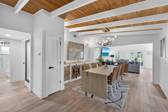 Coastal Chic 3BR, Pool, Hot Tub Near Siesta Beach