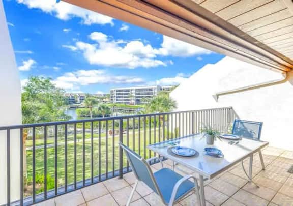 Lagoon-View Resort Unit in Siesta Key - Image 2