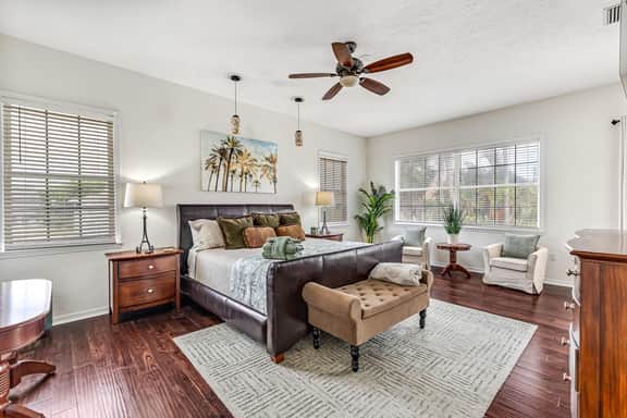 Luxury 6BR Retreat with Beach Access - Image 3