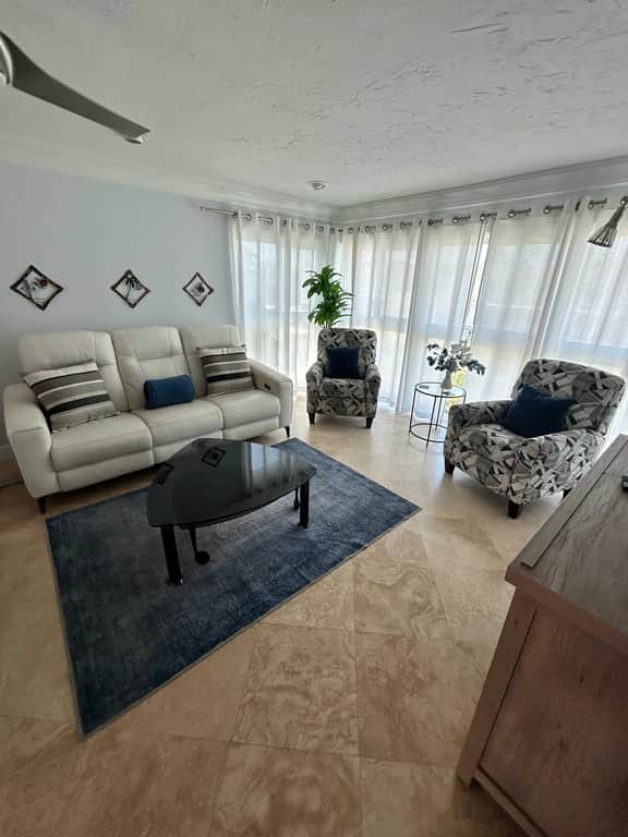 Siesta Vibe, Pool, Walk To Crescent Beach, Shops - Image 2