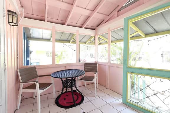 Blue Dolphin Cottage - Siesta Key Retreat - Image 5