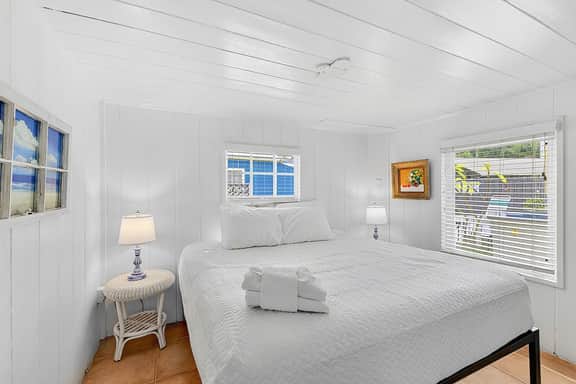Yellow Palm Cottage in Siesta Key - Image 3