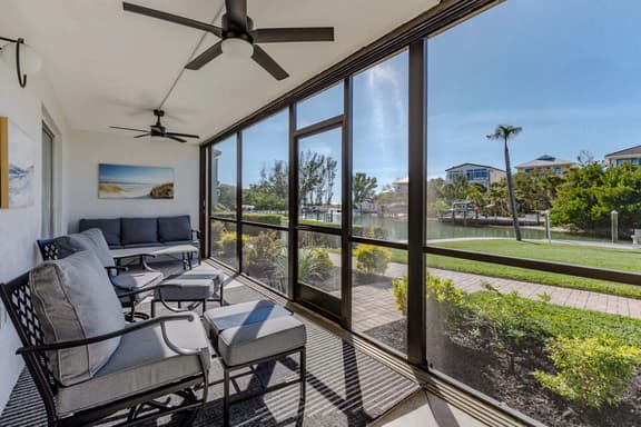 2BR Escape with Pool near Siesta Beach