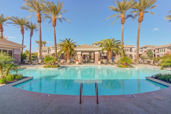Scottsdale Condo Overlooking Golf Course - Image 1