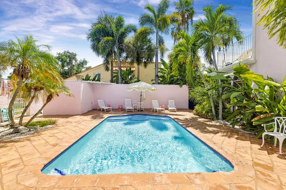 Historic Beasley House with Heated Pool - Image 1